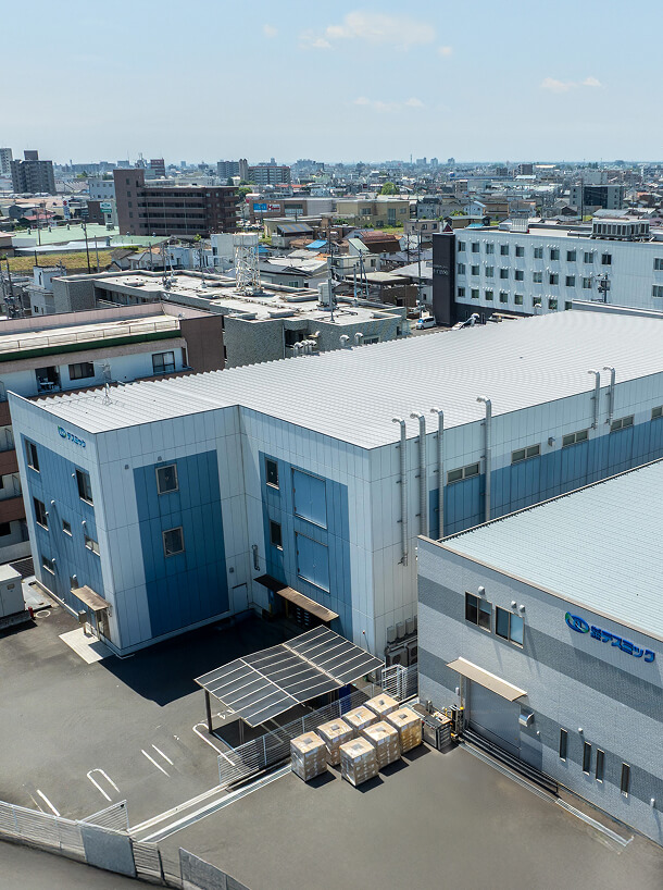 テスミックの静岡事業本部の外観写真