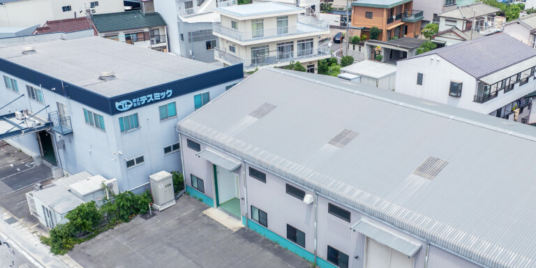 テスミック名古屋工場の外観写真